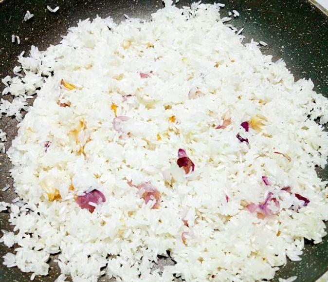 Đi làm về muộn tôi chỉ dùng nồi cơm điện nấu cơm gà là xong bữa tối ngon lành - Ảnh 2